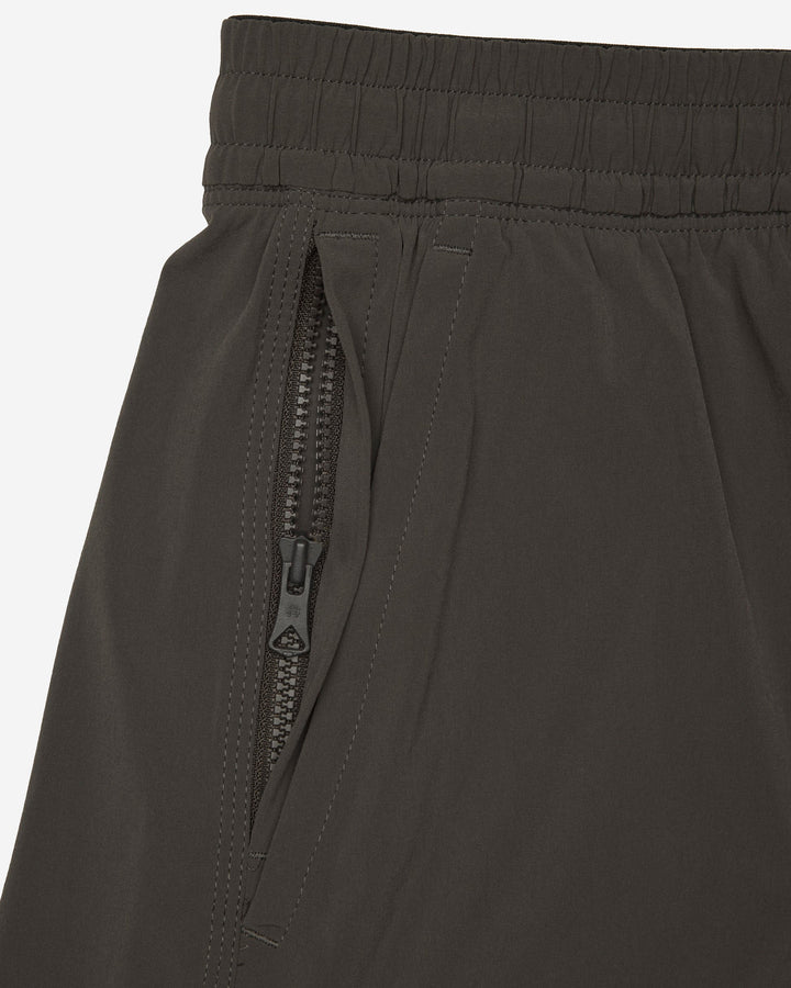 Reigning Champ 4-Way Stretch Nylon Combo Standard Training Short 5” - Carbon