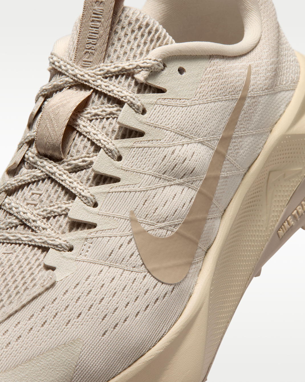 Nike Wildhorse 10 - Light Orewood Brown/Safety Orange/Cream