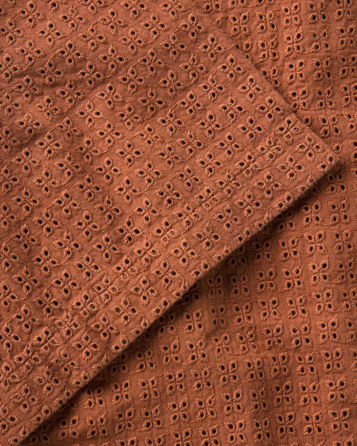 Taylor Stitch - The Davis Shirt in Driftwood Eyelet